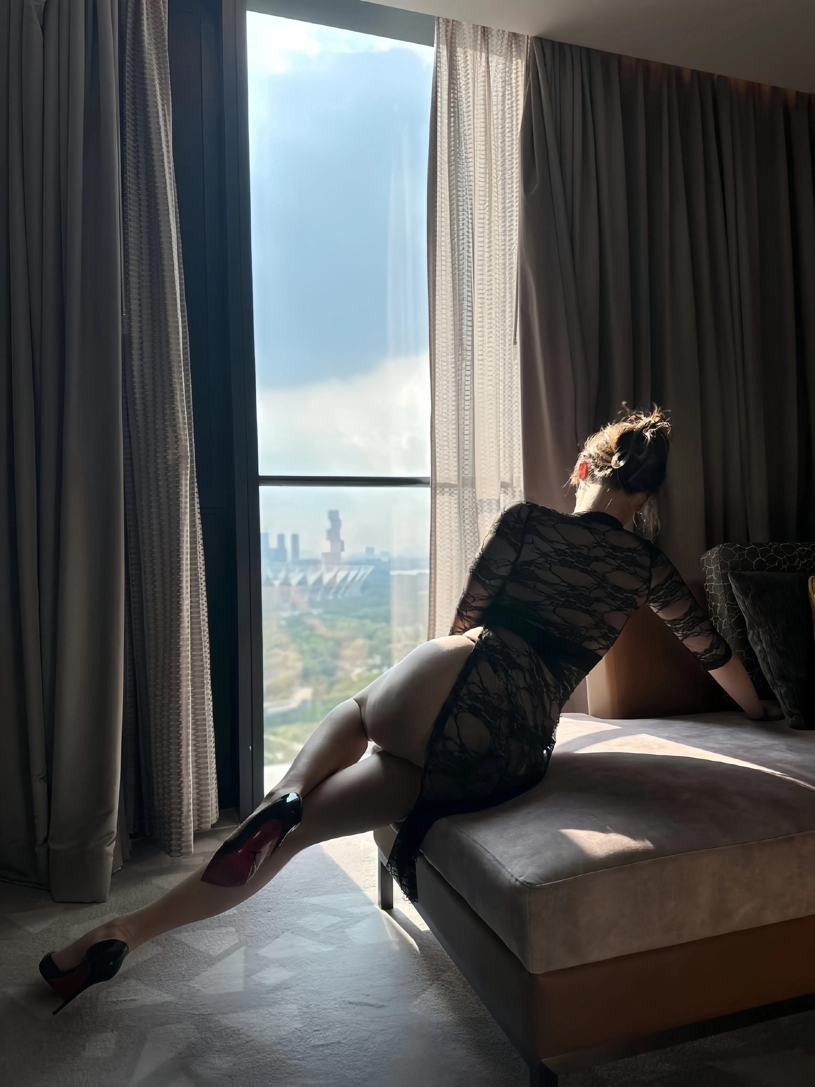 [Cosplay] 可可西yyy - 黑丝透视情趣睡袍