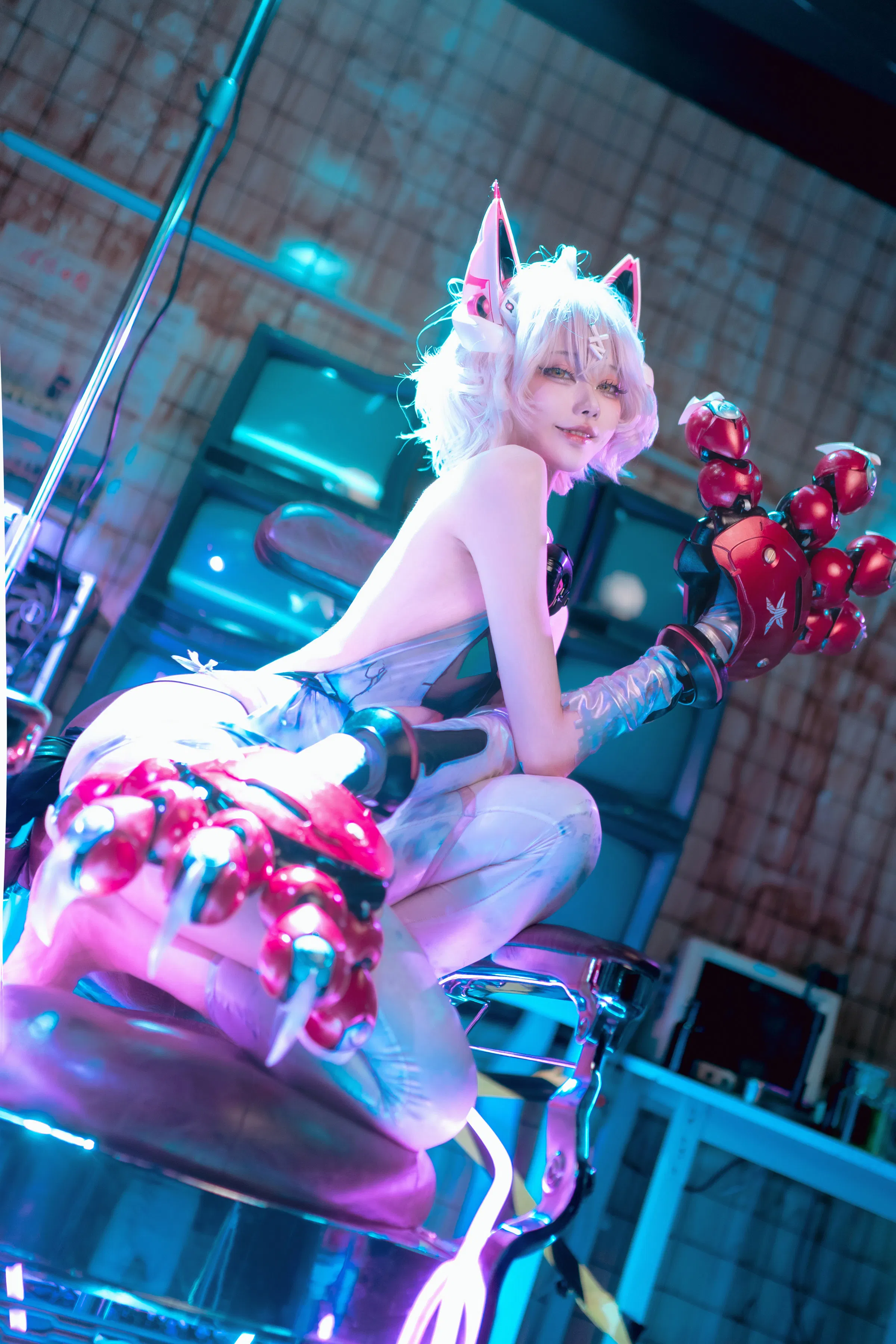 [Cosplay] 安食Ajiki - 交错战线 绯猁