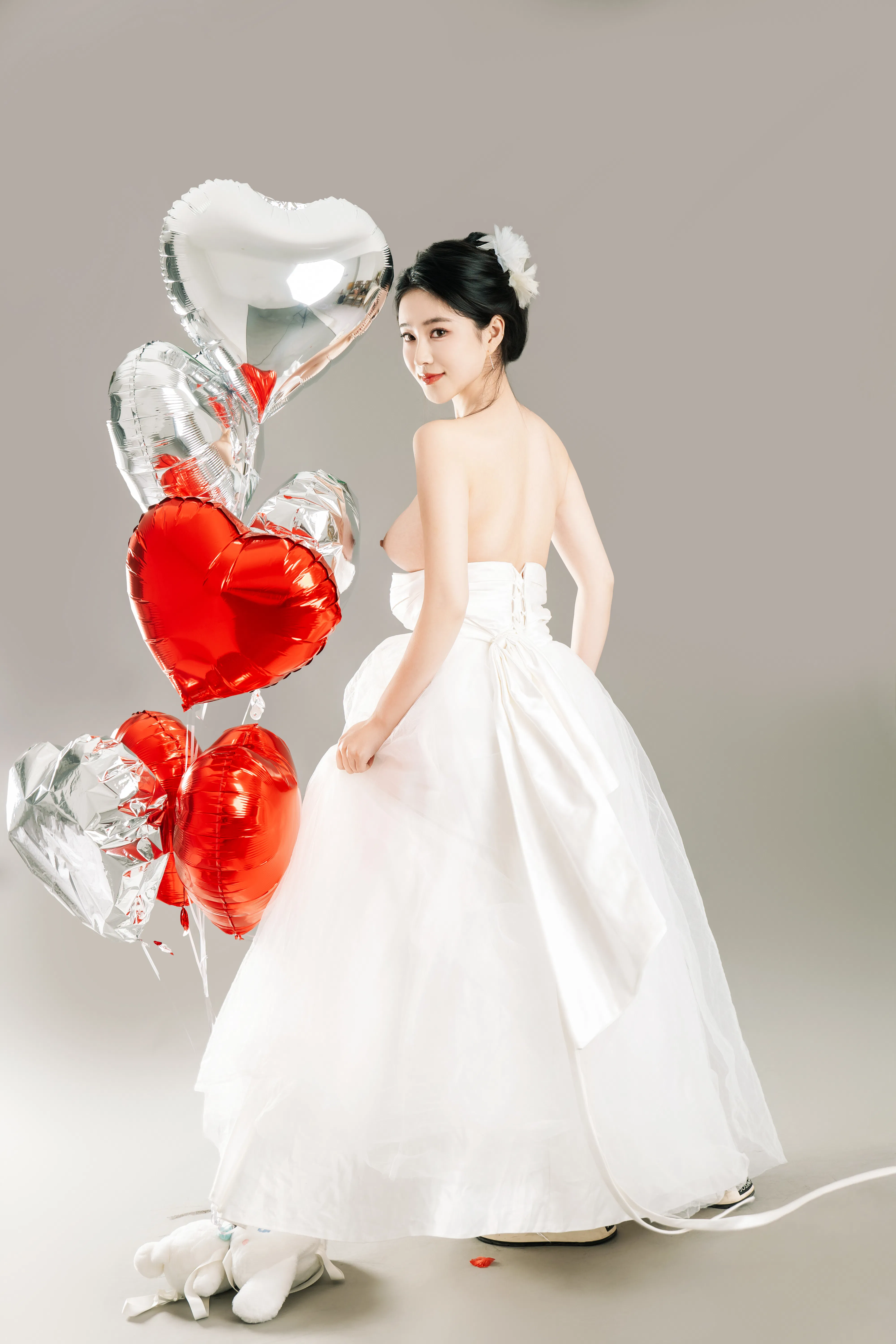 [Cosplay] 年年 - LOVE 情人节特别篇