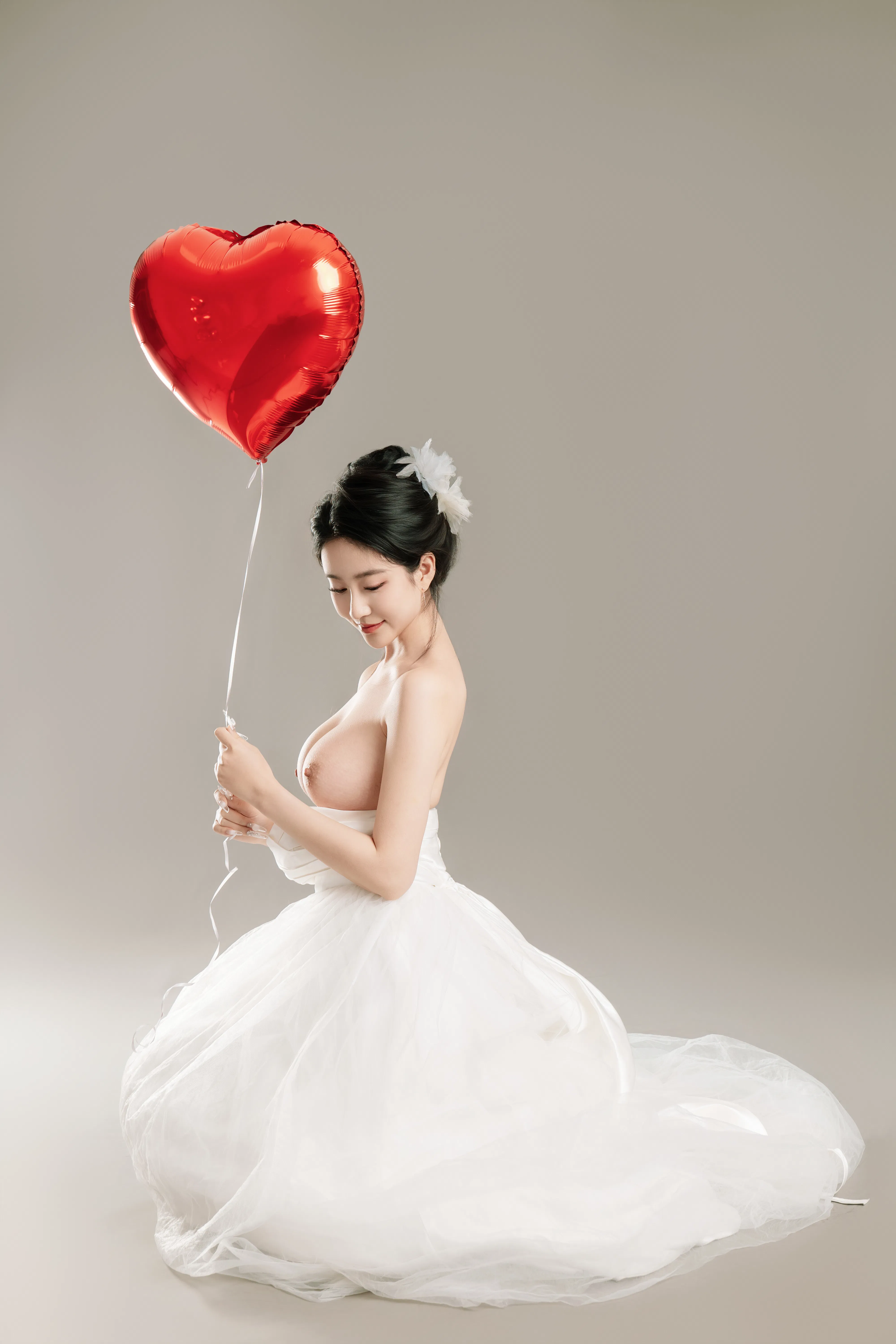 [Cosplay] 年年 - LOVE 情人节特别篇