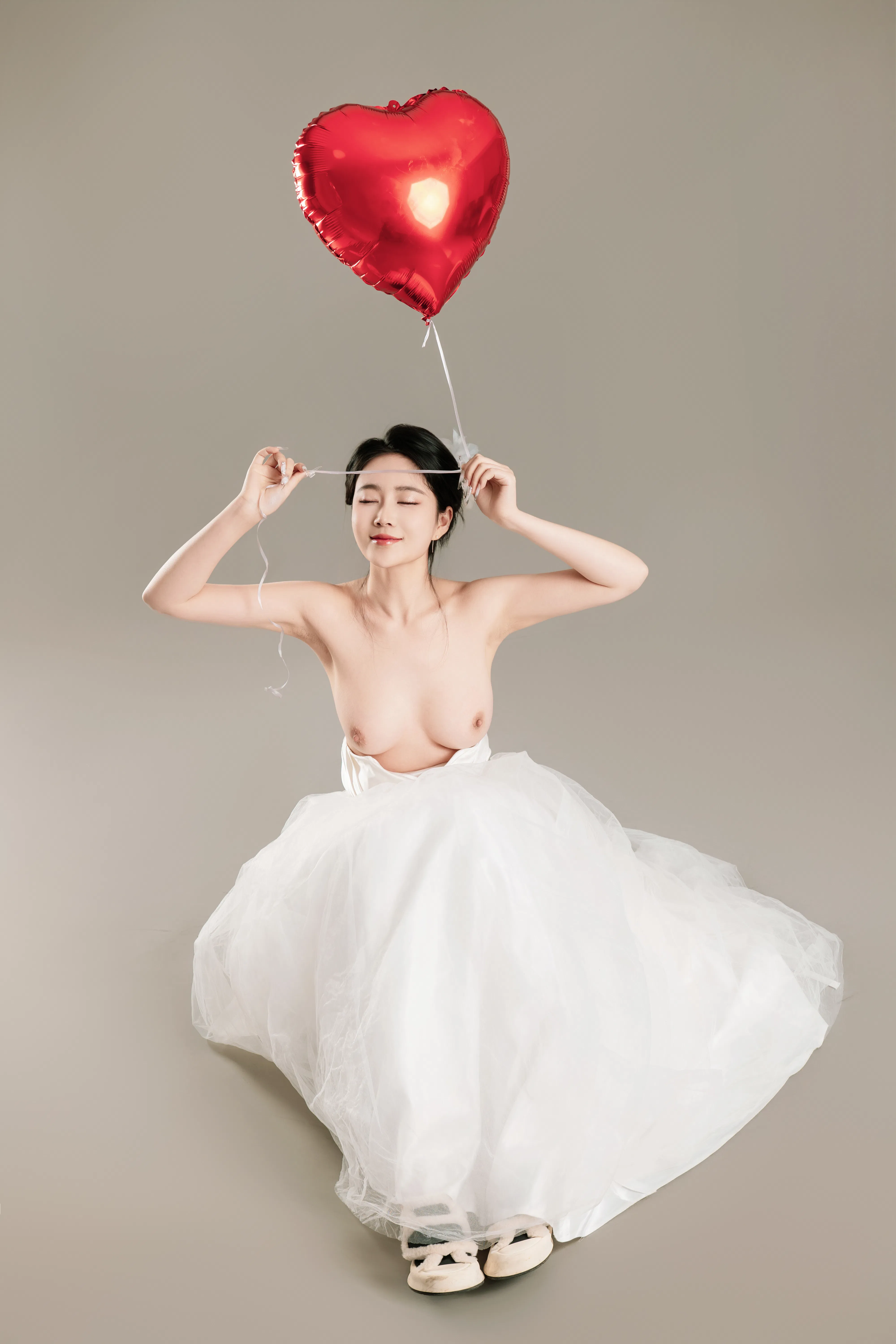 [Cosplay] 年年 - LOVE 情人节特别篇