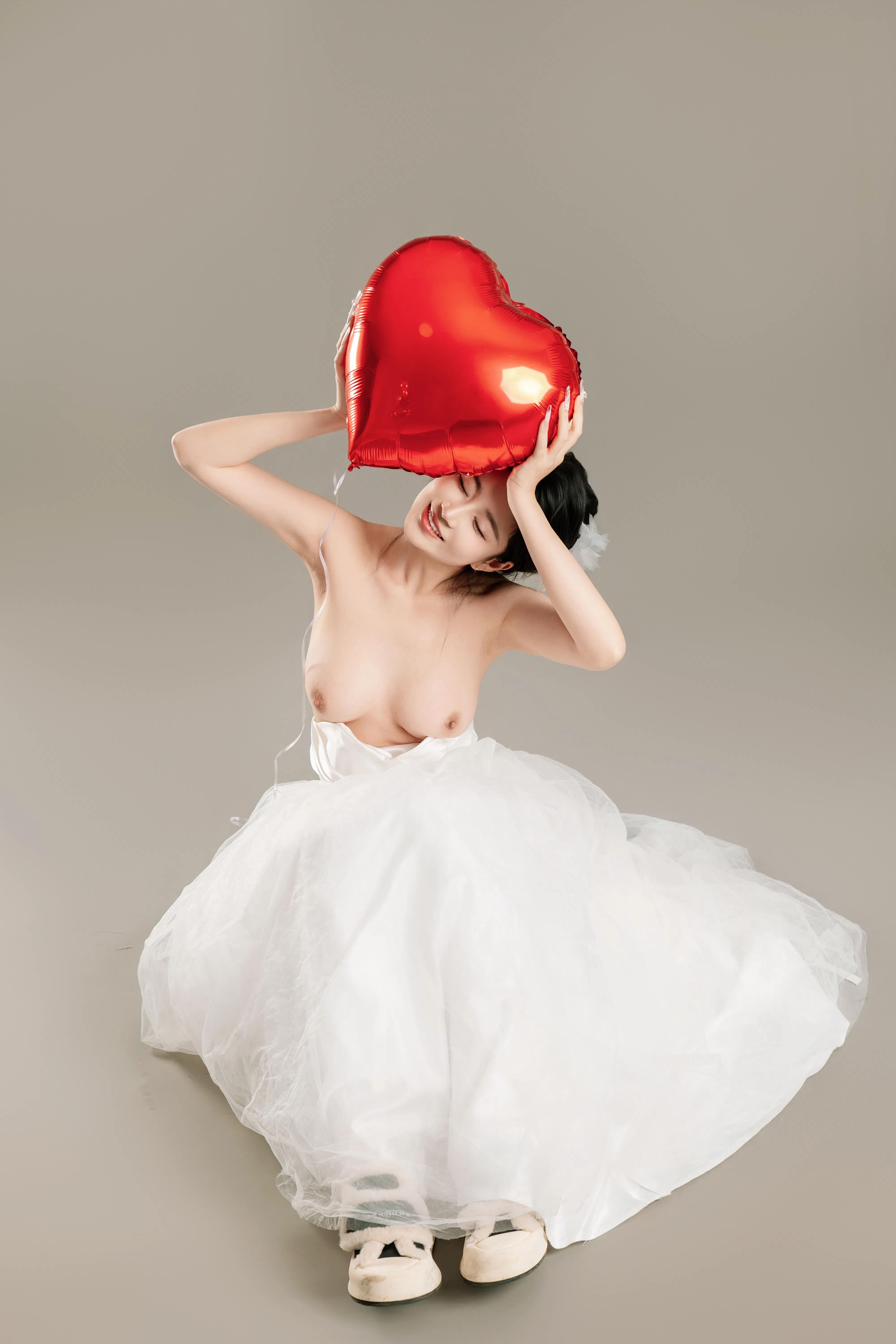 [Cosplay] 年年 - LOVE 情人节特别篇