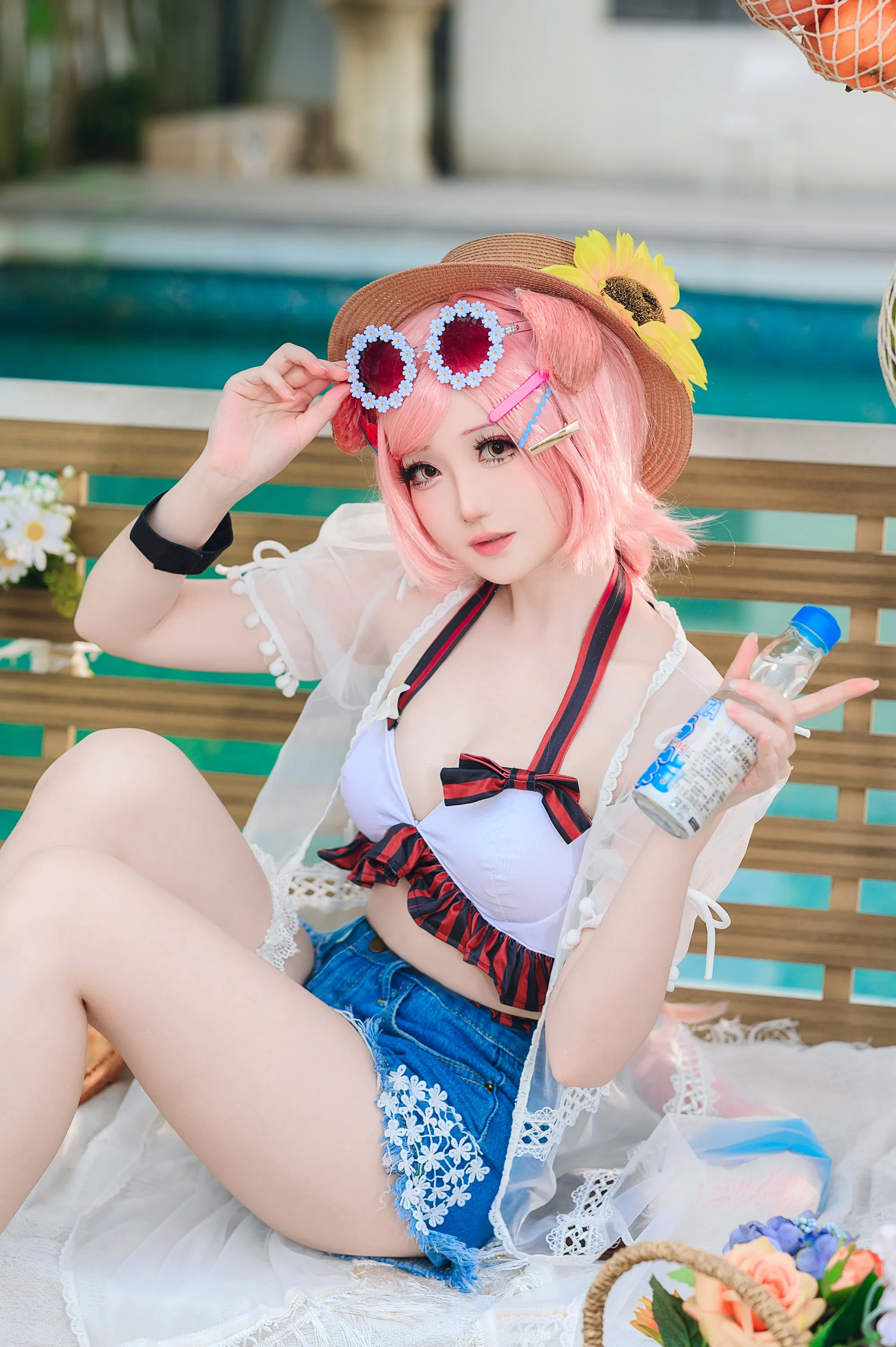 [Cosplay] 焖焖碳 - 明日方舟 澄闪泳装