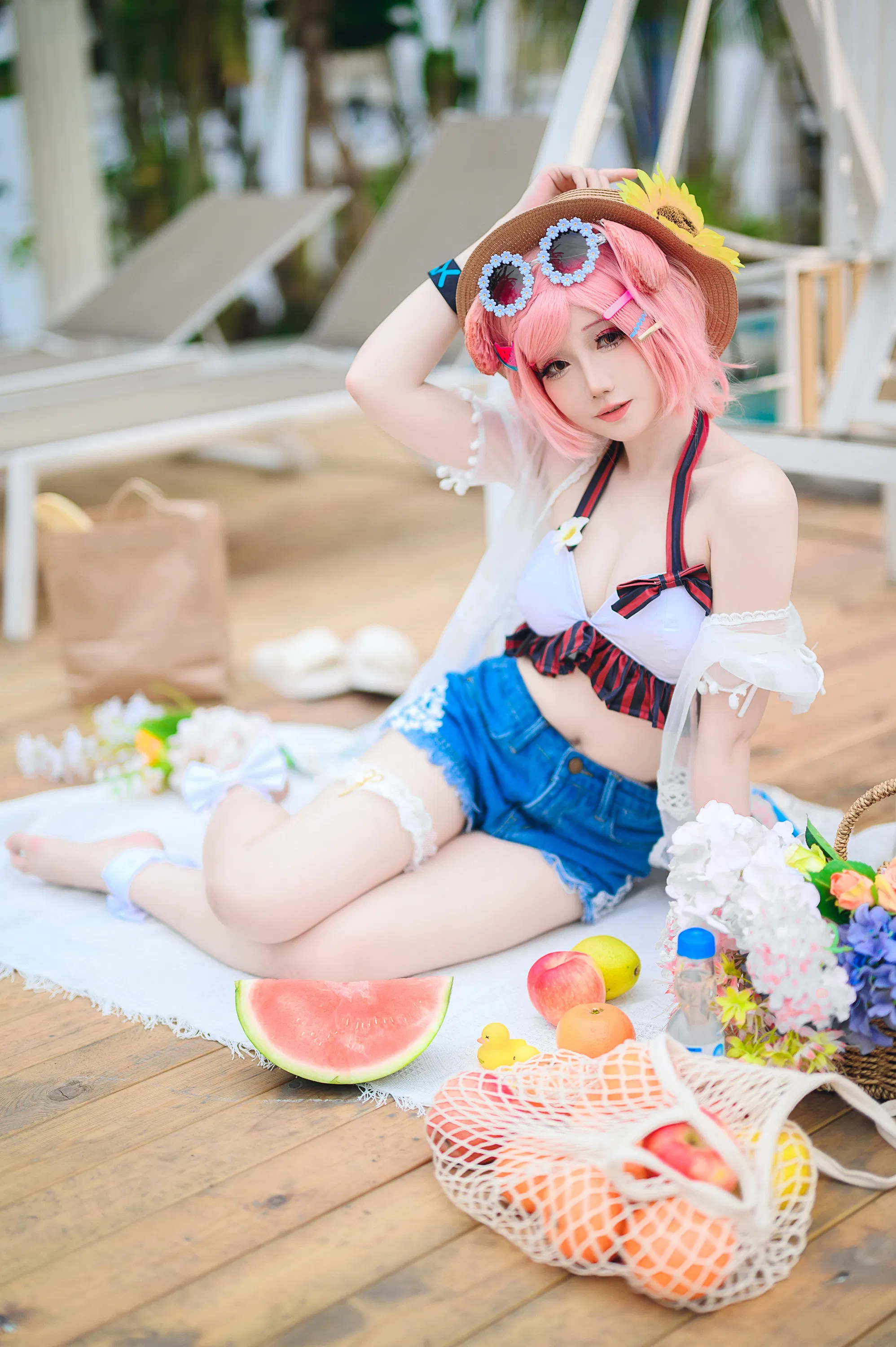 [Cosplay] 焖焖碳 - 明日方舟 澄闪泳装