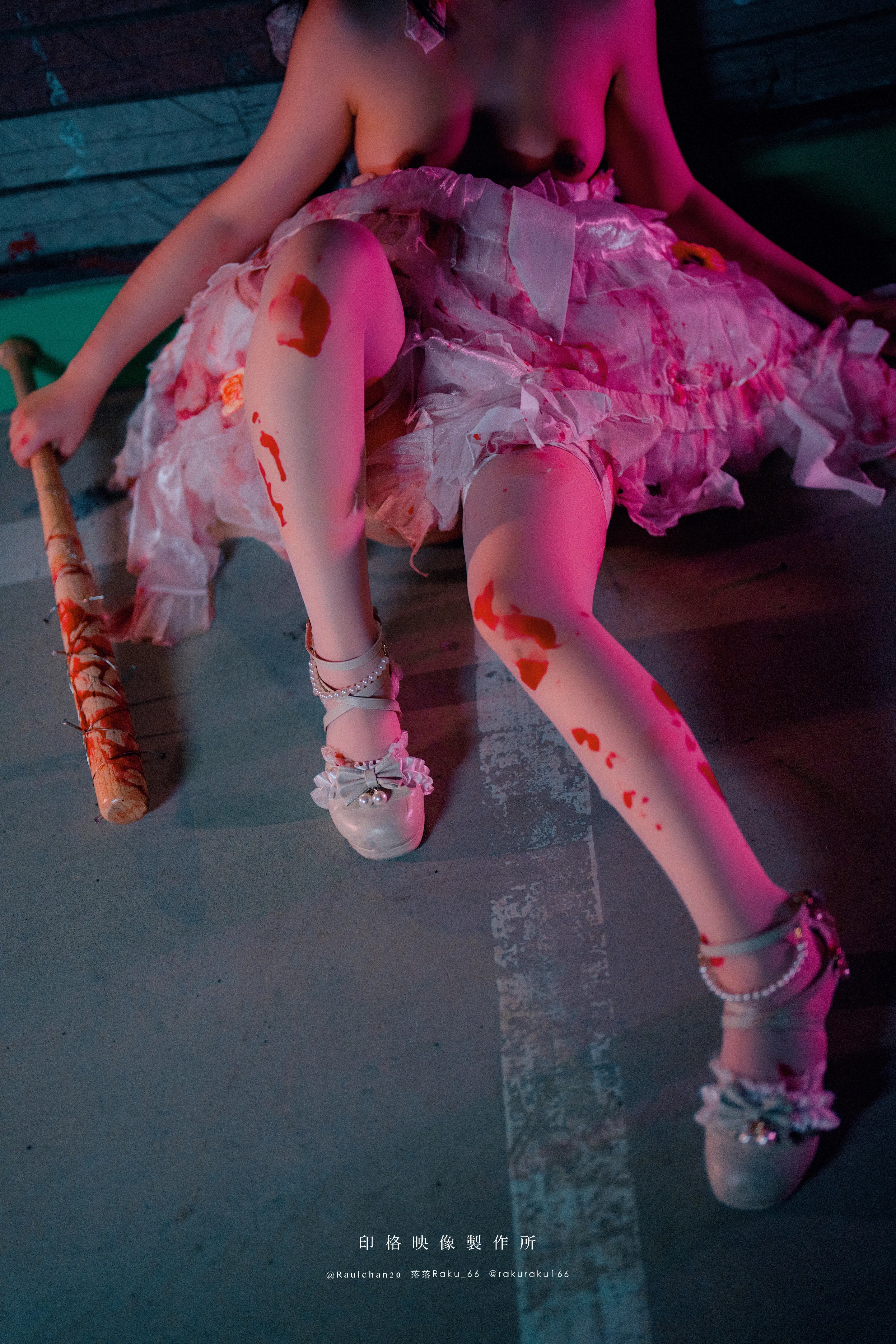 [Cosplay] 落落 – 孤独的玛丽 Lonely Mary