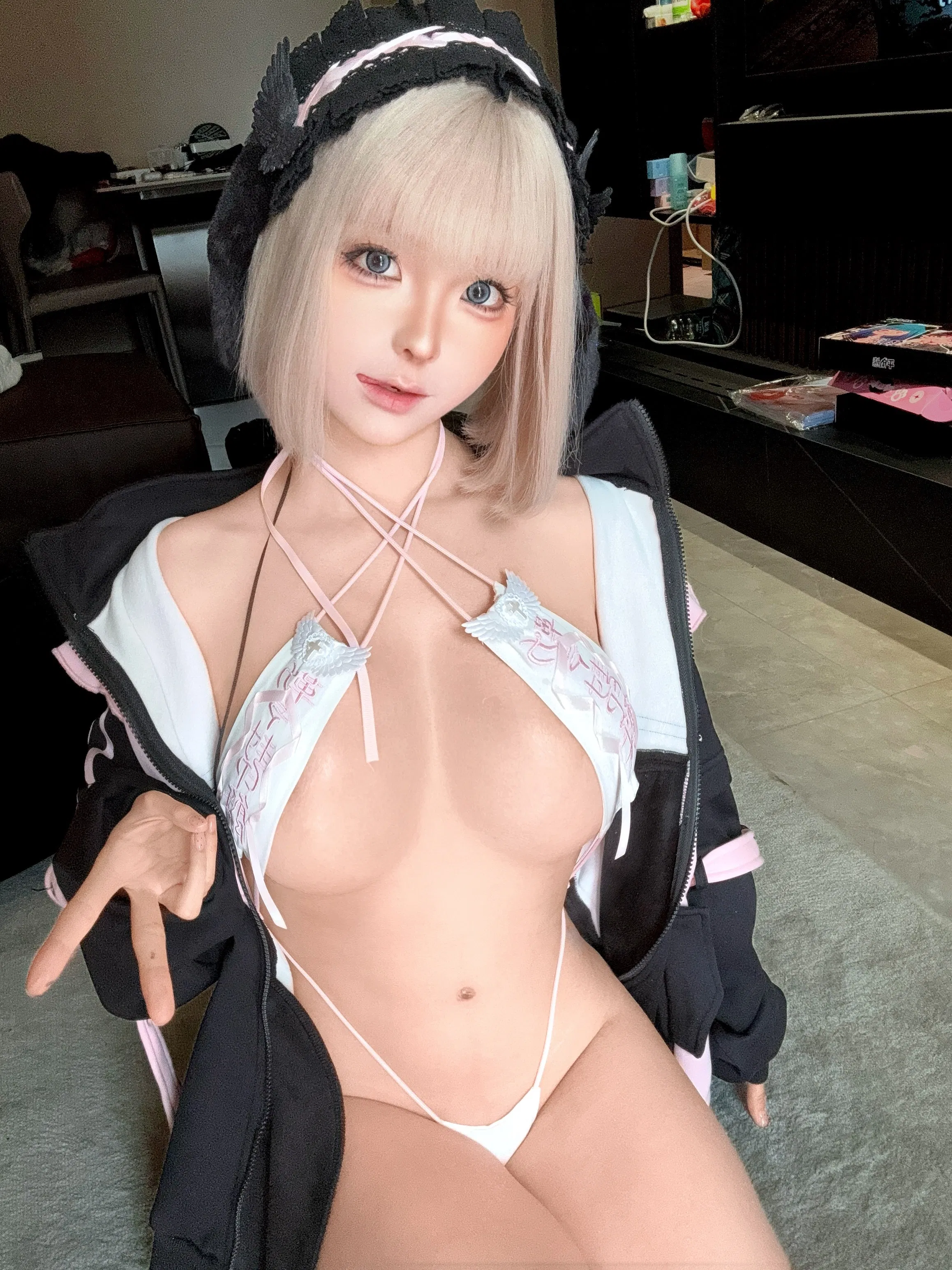 [Cosplay] 蠢沫沫 - 2025.02 自拍集