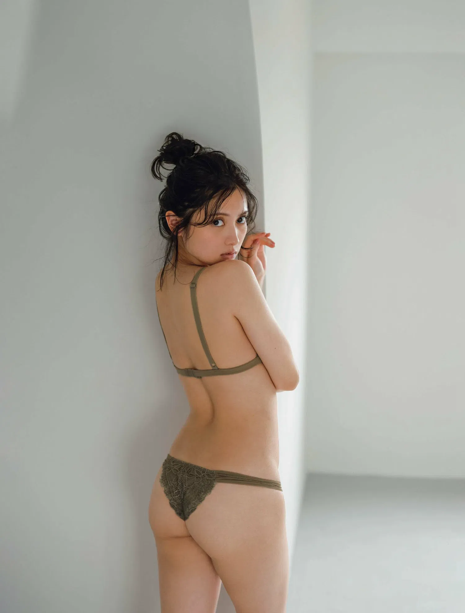 [FRIDAY] 2022.12.30 桃月なしこ 近藤沙瑛子 林ゆめ 本郷柚巴 青山ひかる 斎藤さらら