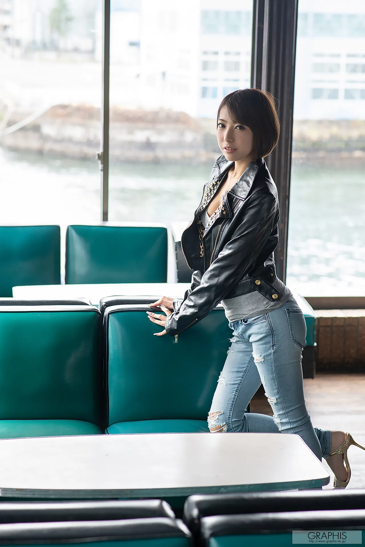 [Graphis] 2018-11-16 Gals – Ryo Harusaki 春咲りょう Cool Doll