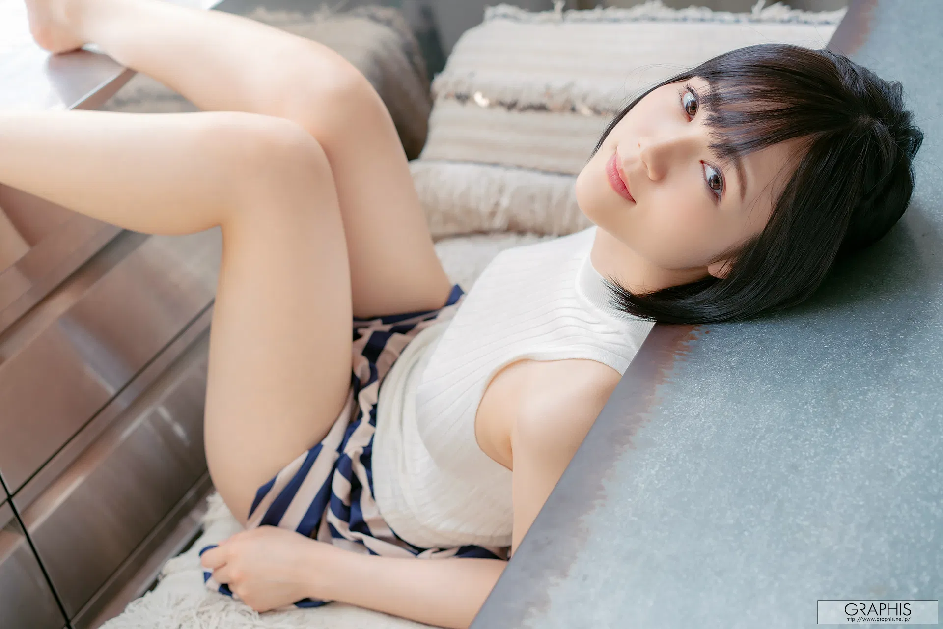 [Graphis] 2019-06-21 Remu Suzumori 涼森れむ 『 First Gravure 』