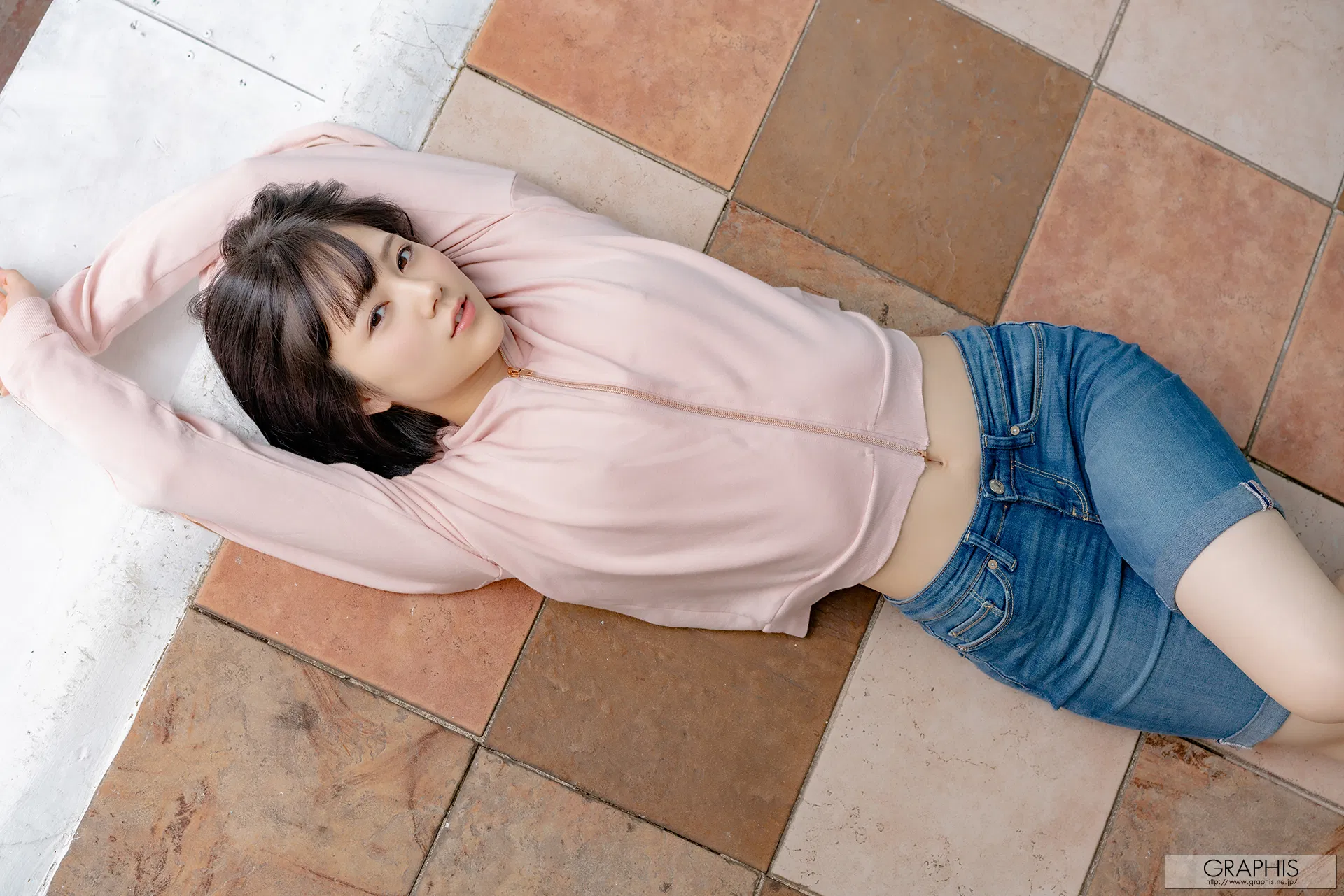 [Graphis] 2019-06-21 Remu Suzumori 涼森れむ 『 First Gravure 』