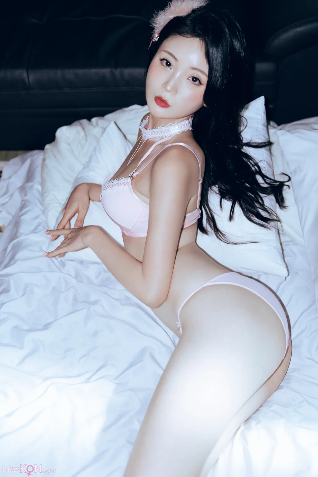 Hanseul_ Black Swan
