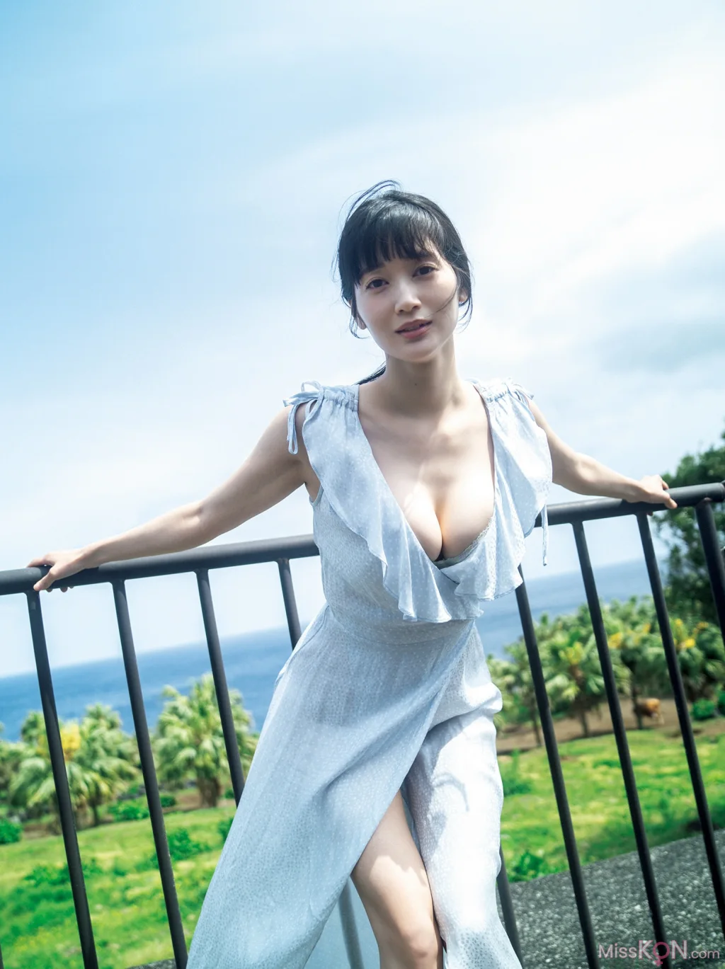 Arisa Deguchi (出口亞梨沙)_ 写真集 Ｅｓｓｅｎｃｅ