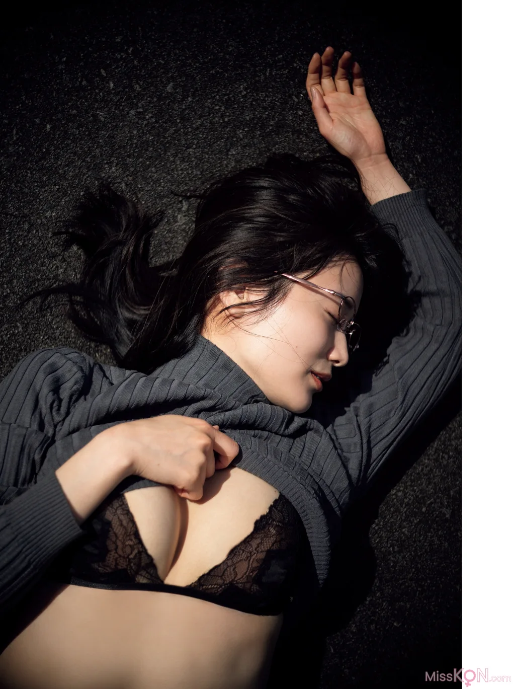 Arisa Deguchi (出口亞梨沙)_ 写真集 Ｅｓｓｅｎｃｅ