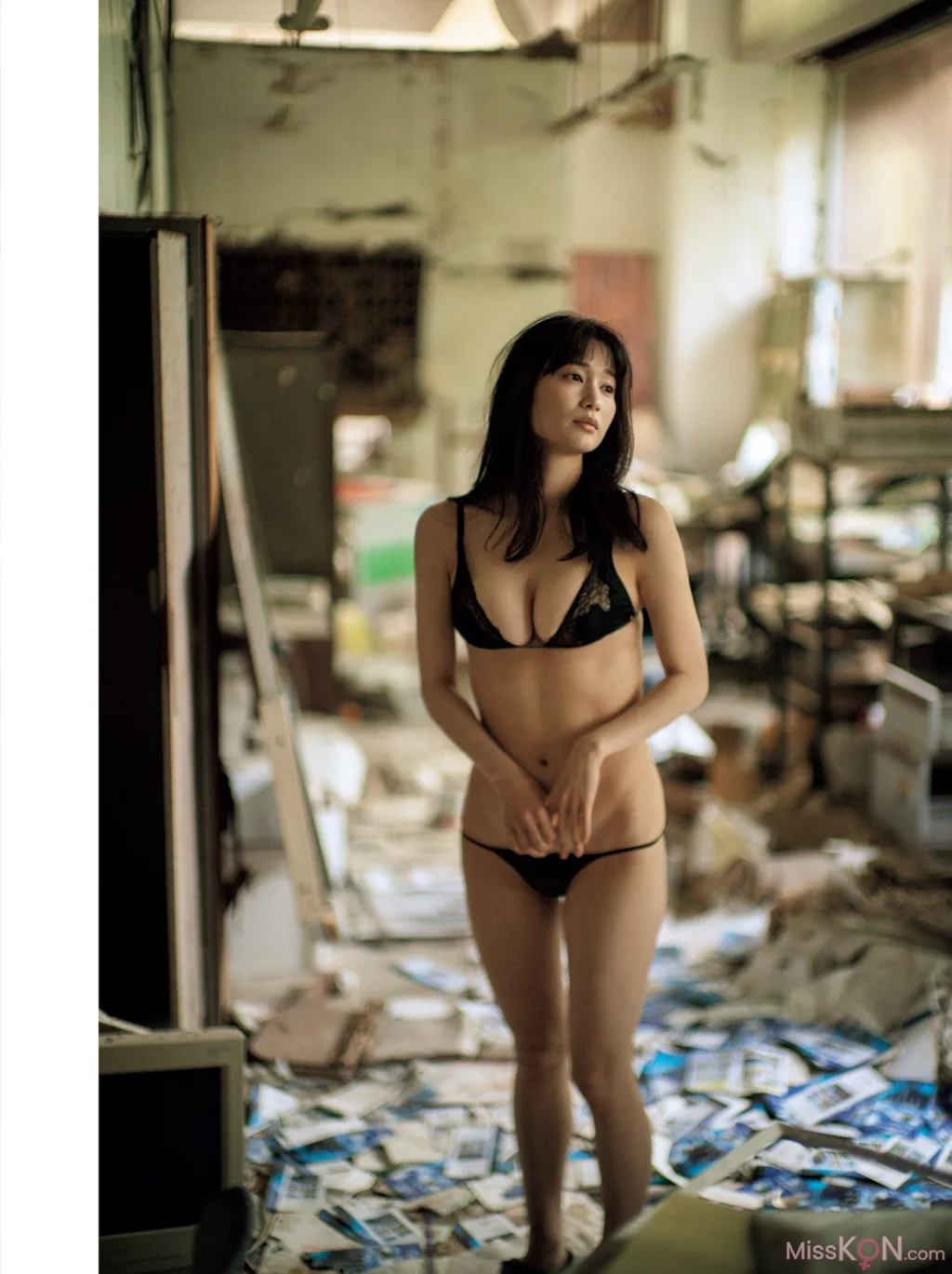 Arisa Deguchi (出口亞梨沙)_ 写真集 Ｅｓｓｅｎｃｅ