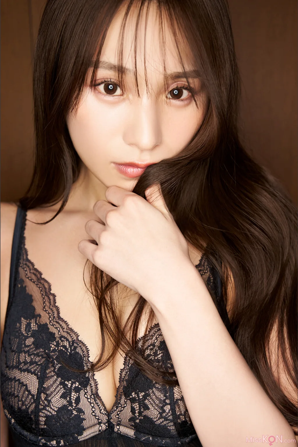 Ayaka Hidaritomo (左伴彩佳)_ Ｌｅｆｔ　ｖｏｌ．１　ＦＲＩＤＡＹデジタル写真集