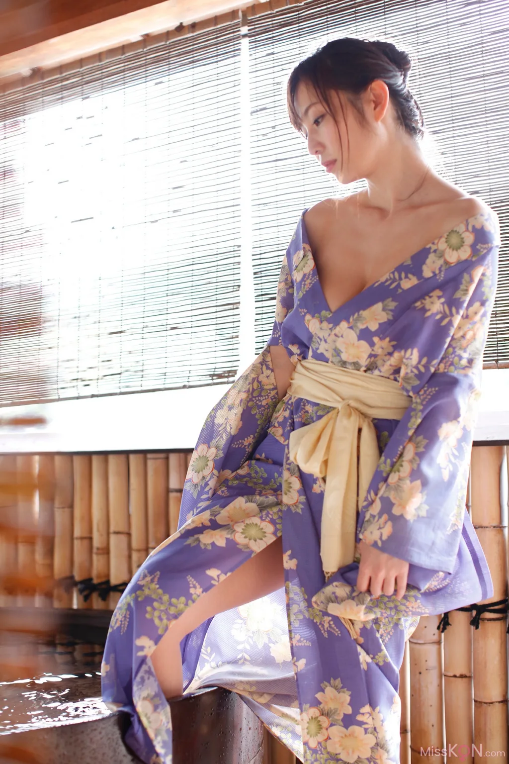 Misumi Shiochi (塩地美澄)_ 週刊現代デジタル写真集 「日本一ＳＥＸＹな美女アナと温泉旅」