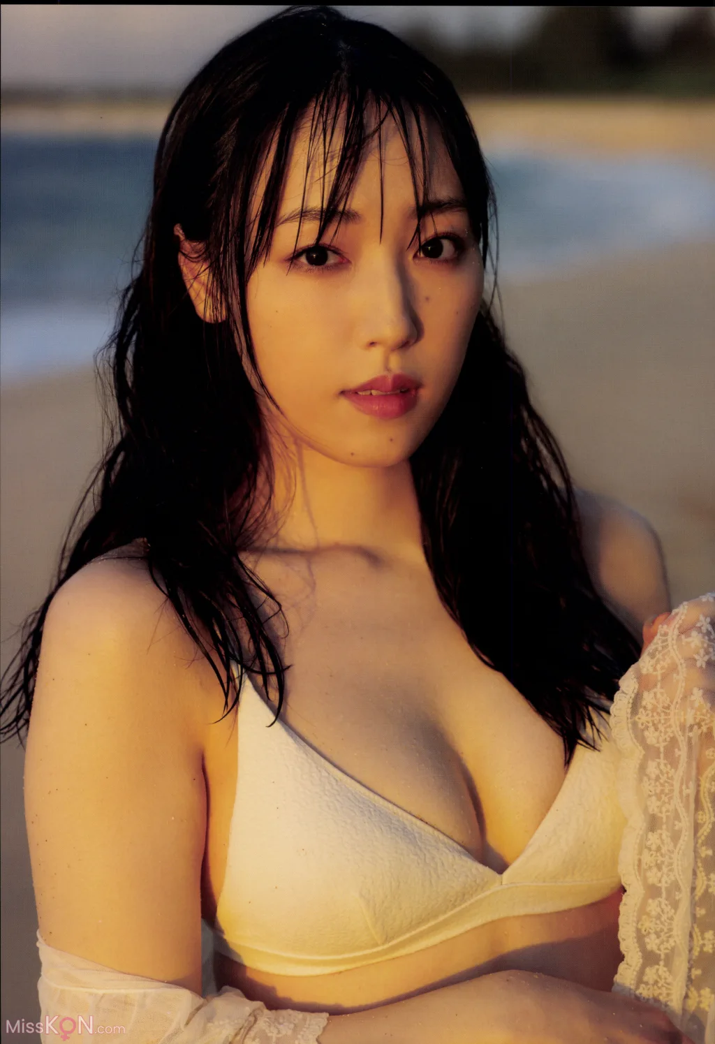 Mizuki Fukumura (譜久村聖)_ モーニング娘。’23 ラスト写真集 『 LAST SCENE 』