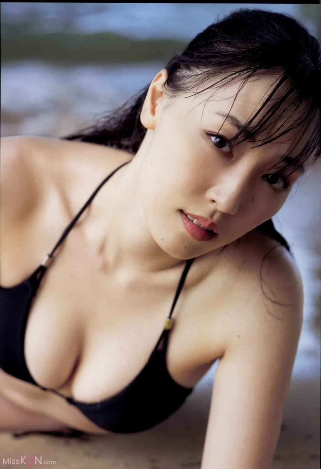 Mizuki Fukumura (譜久村聖)_ モーニング娘。’23 ラスト写真集 『 LAST SCENE 』