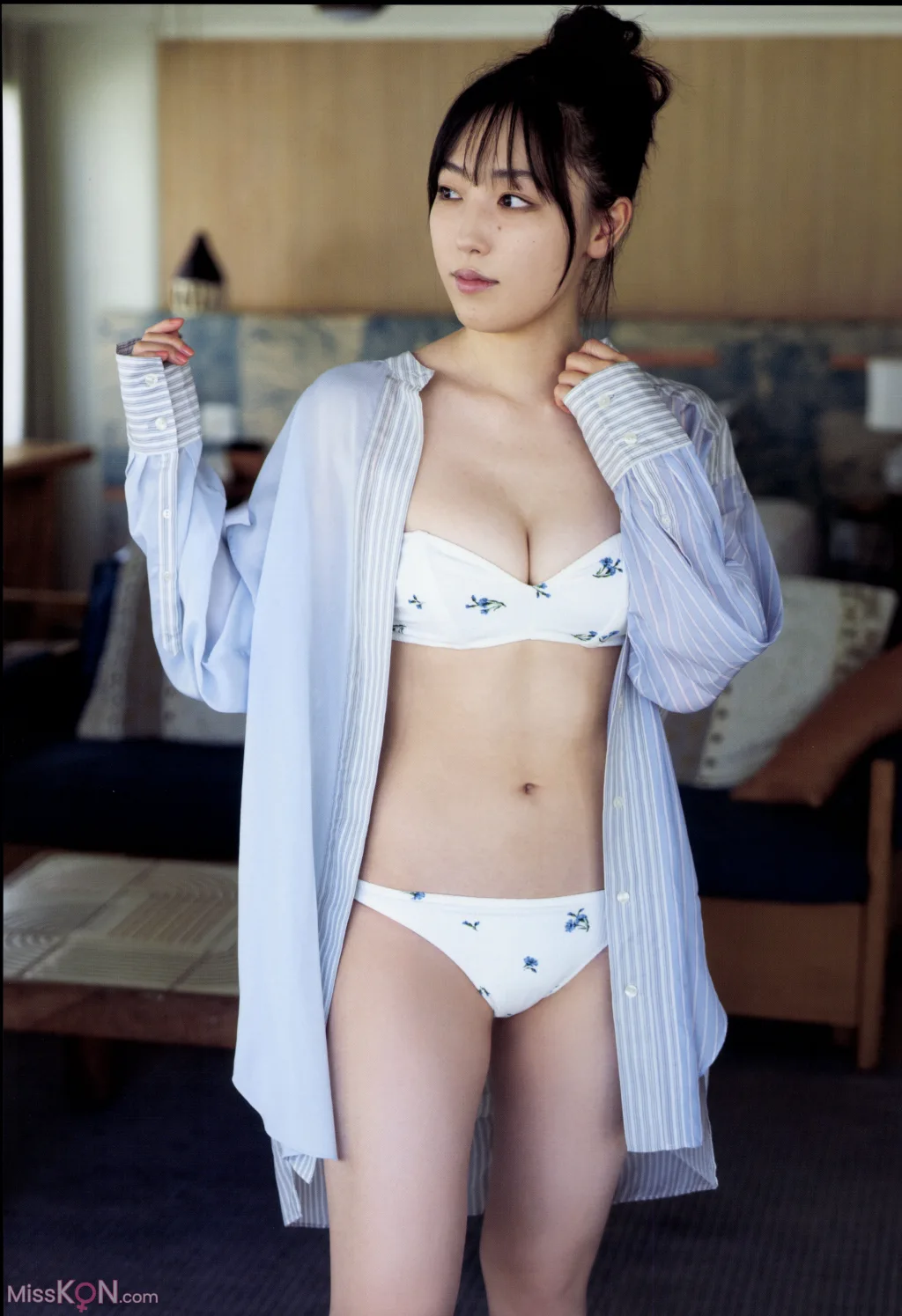 Mizuki Fukumura (譜久村聖)_ モーニング娘。’23 ラスト写真集 『 LAST SCENE 』