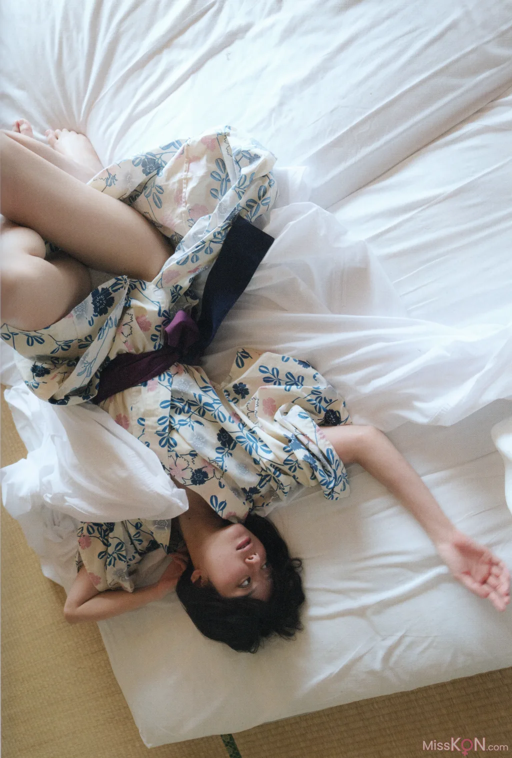 Momoka Onishi (大西桃香)_ 2023.09.30 AKB48 2nd写真集『桃の眺め方』