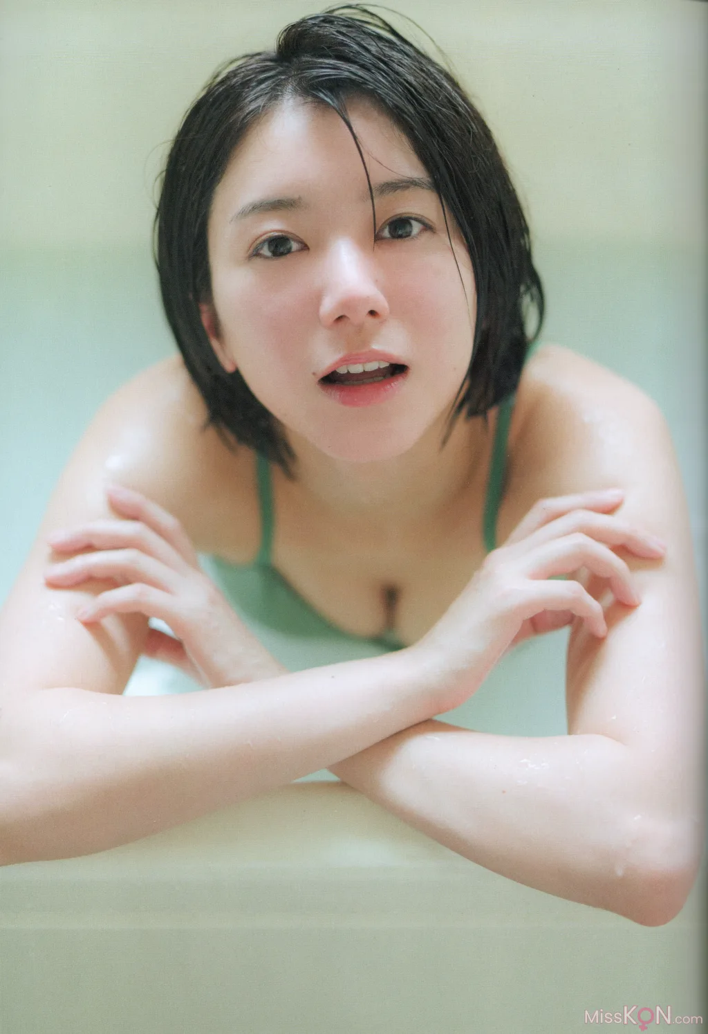 Momoka Onishi (大西桃香)_ 2023.09.30 AKB48 2nd写真集『桃の眺め方』