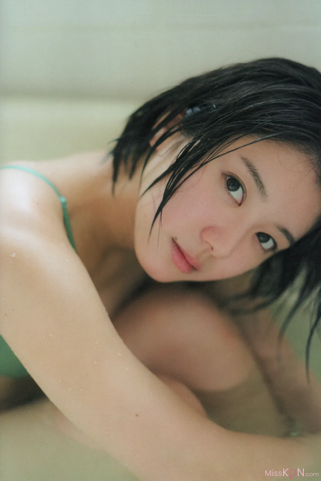 Momoka Onishi (大西桃香)_ 2023.09.30 AKB48 2nd写真集『桃の眺め方』