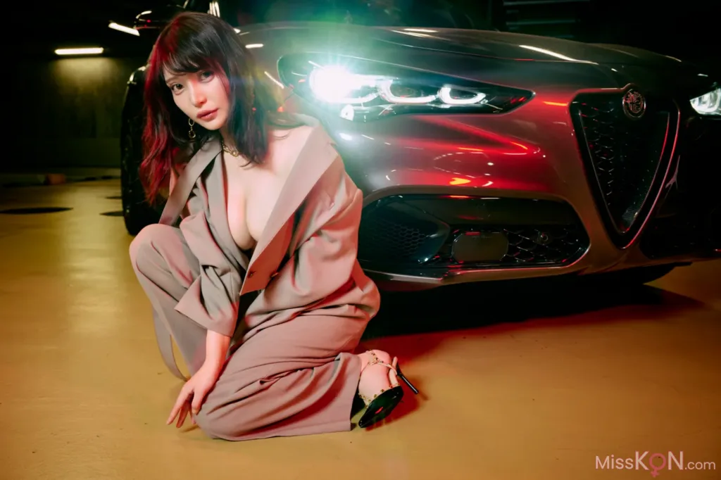 Nitori Sayaka (似鳥沙也加)_ FRIDAY GOLD A to Z Vol.10