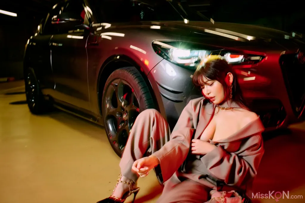 Nitori Sayaka (似鳥沙也加)_ FRIDAY GOLD A to Z Vol.10