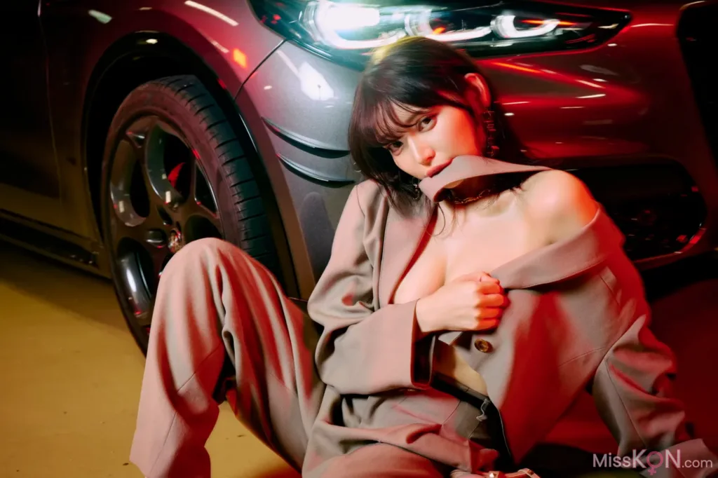 Nitori Sayaka (似鳥沙也加)_ FRIDAY GOLD A to Z Vol.10