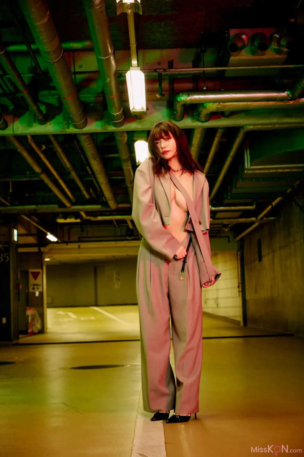 Nitori Sayaka (似鳥沙也加)_ FRIDAY GOLD A to Z Vol.10