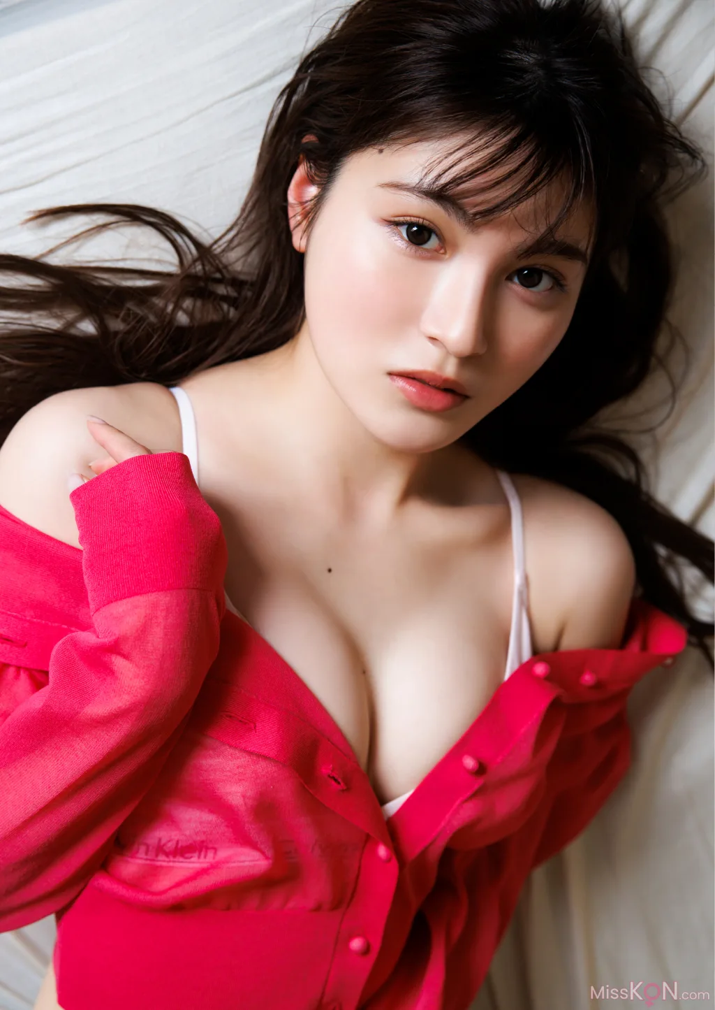 Yui Kojina (神志那結衣)_ 写真集 「神がかり的な」
