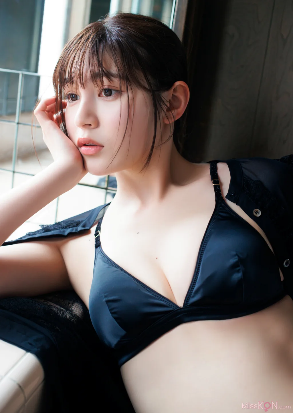 Yui Kojina (神志那結衣)_ 写真集 「神がかり的な」