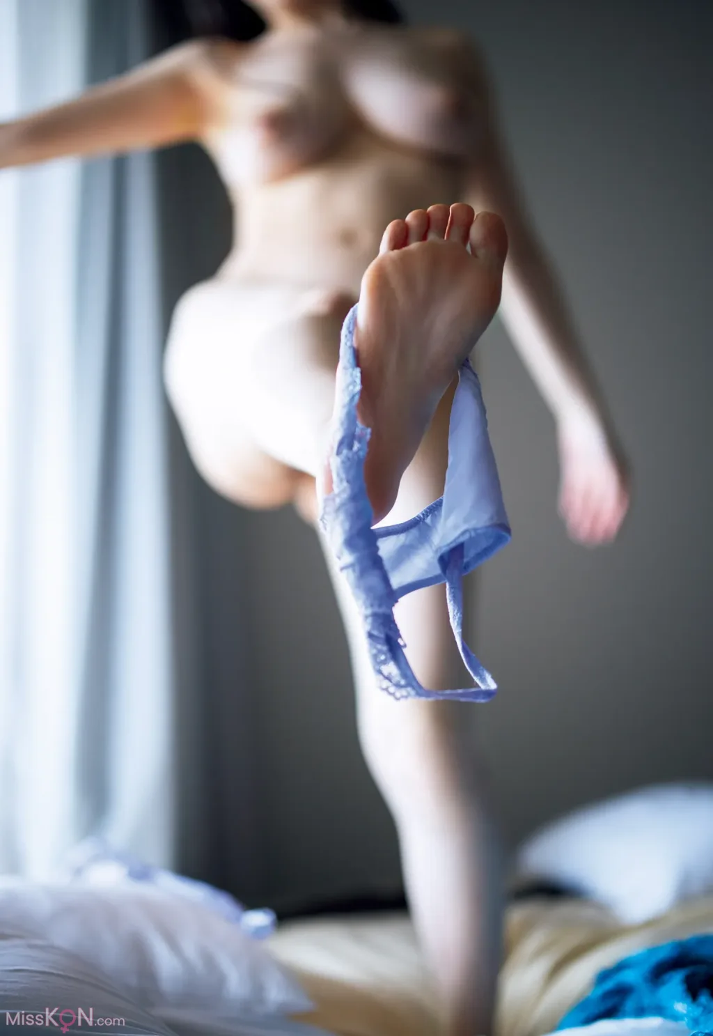 Yuuri Rukawa (紫堂るい)_ FRIDAY GOLD ついに解禁 Ｉ乳完全ヘアヌード