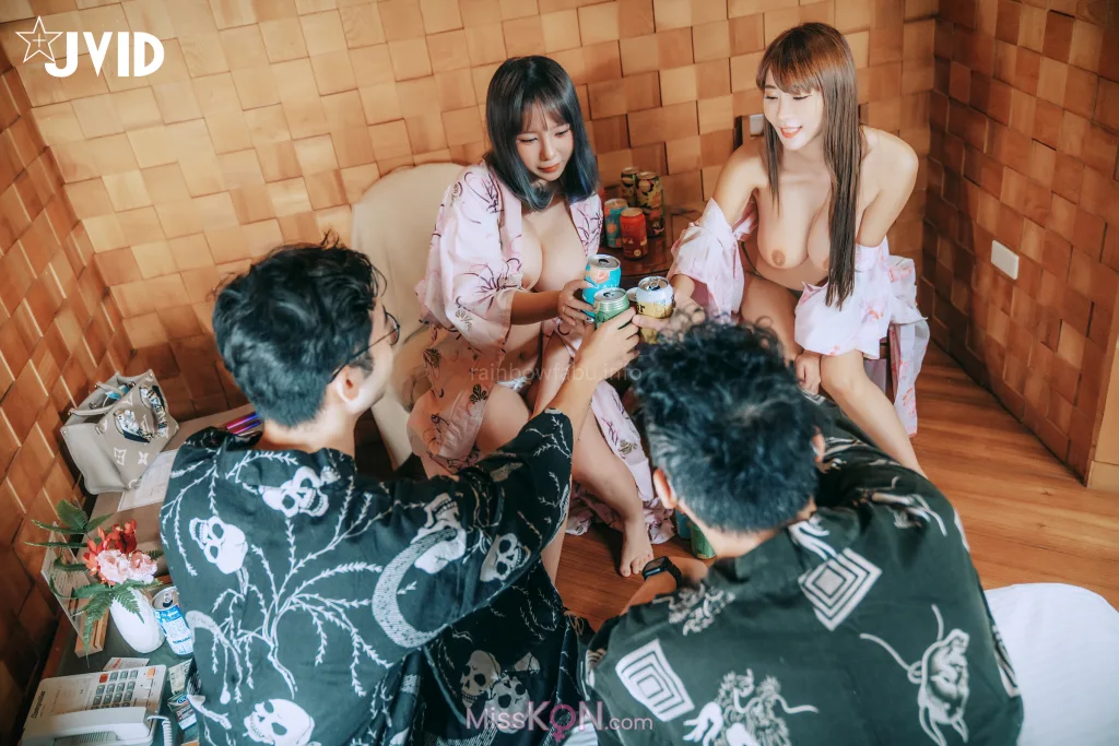 [JVID] 于心 & Lele 樂樂_ 上空無碼🔥學長幫學妹慶祝畢業邀請兩人泡溫泉♨️泥醉混亂4P