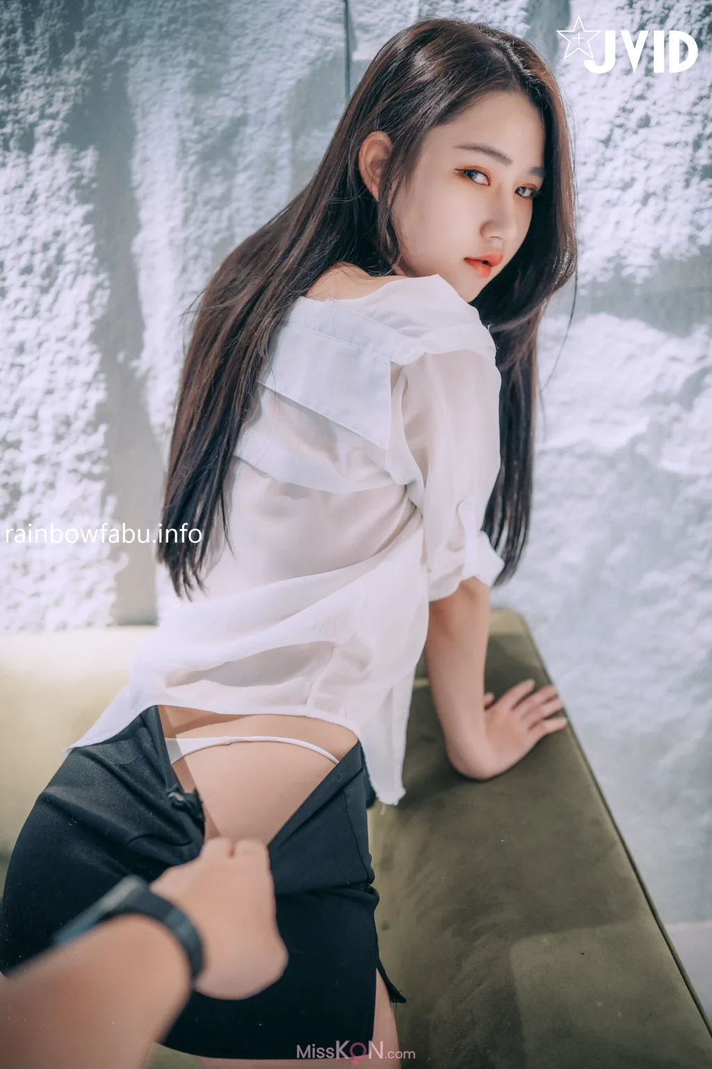 [JVID] 冰冰_ 性感长腿女秘书