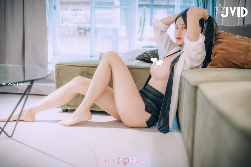 [JVID] 冰冰_ 性感长腿女秘书