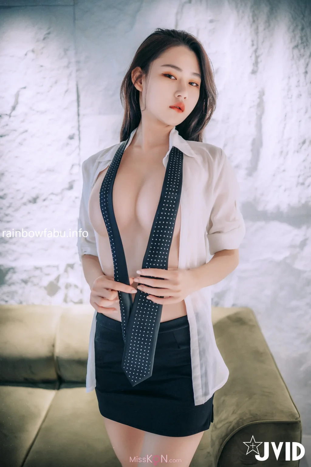 [JVID] 冰冰_ 性感长腿女秘书