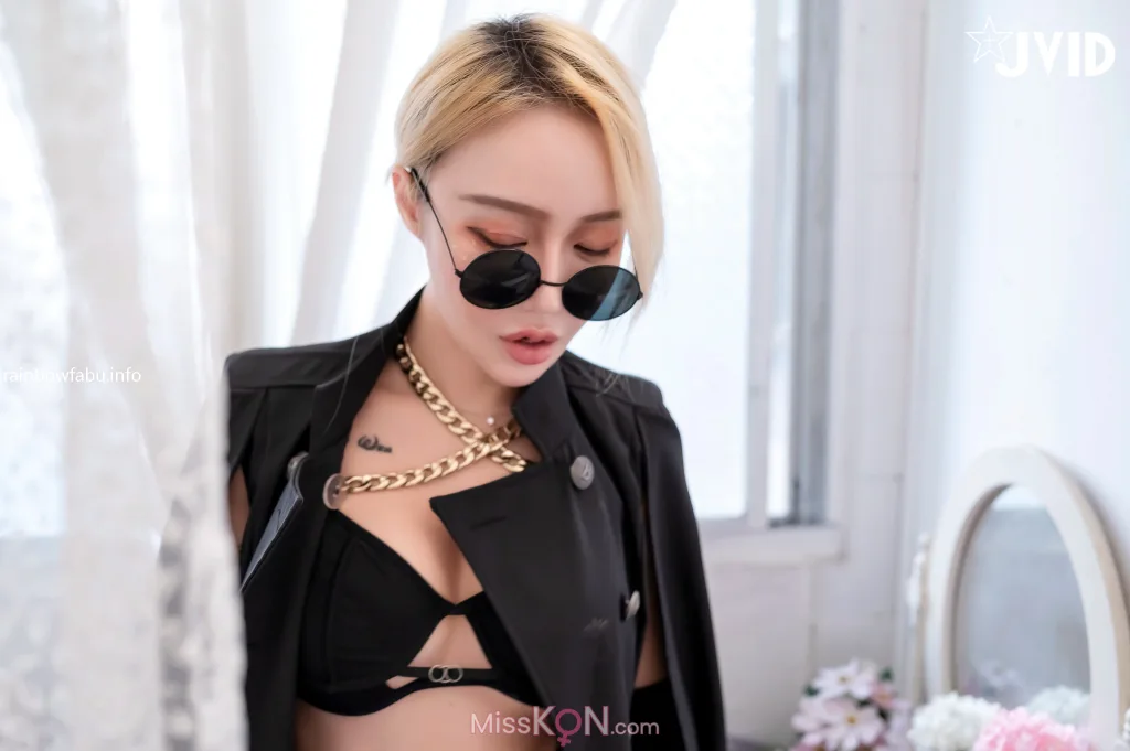 [JVID] 葉魚魚_ 美乳蜜臀讓人血脈賁張。讓人迷失在肉體和慾望的歡愉中！