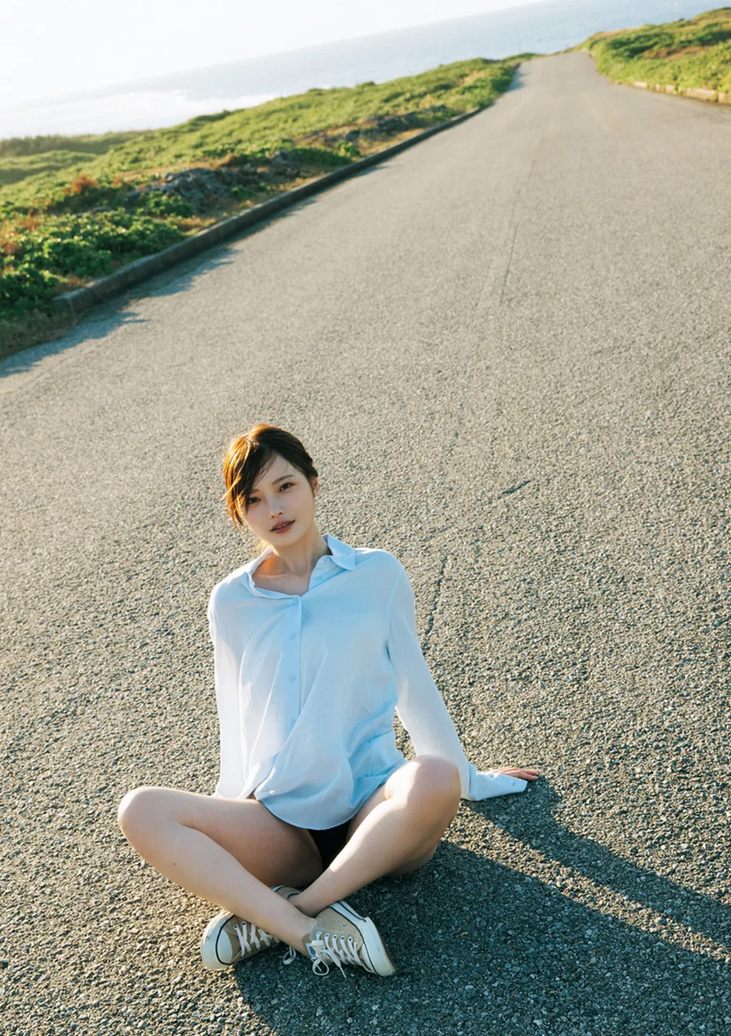 [Photobook] 2025.06.04 新谷姫加ファースト写真集 「ひめかわいい。」