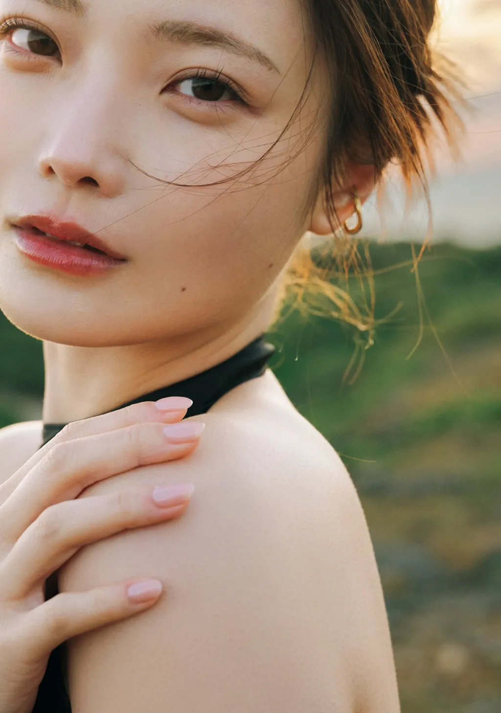 [Photobook] 2025.06.04 新谷姫加ファースト写真集 「ひめかわいい。」