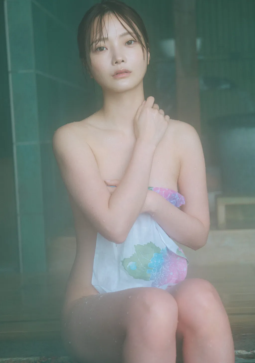 [Photobook] 2025.06.04 新谷姫加ファースト写真集 「ひめかわいい。」