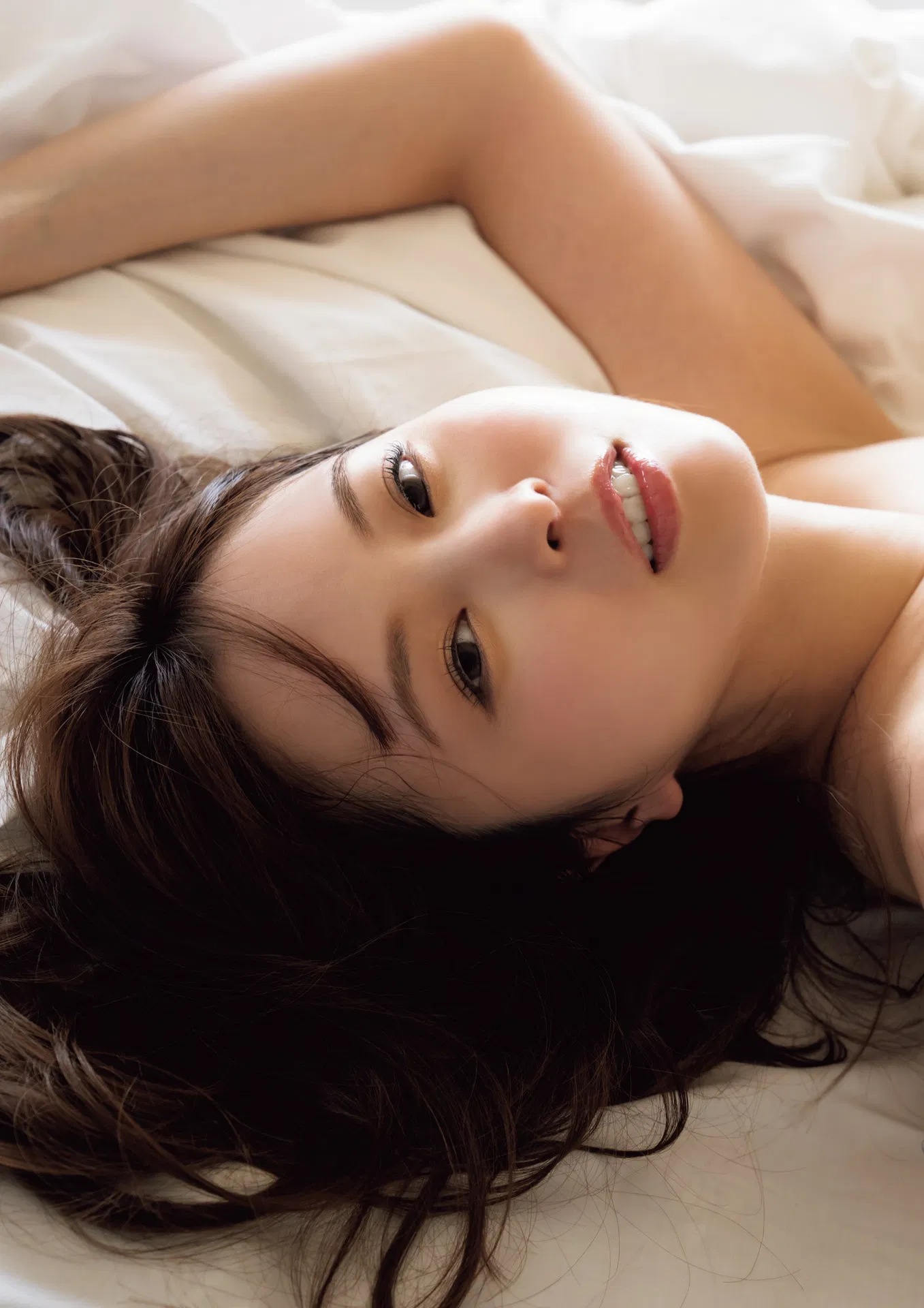 [Photobook] 九野ひなの写真集 「mellow」 - LUCKMAN & 九野ひなの