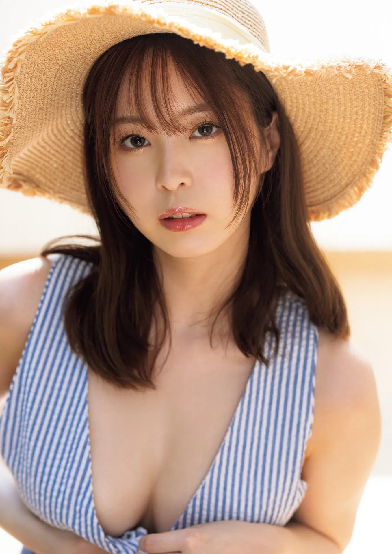 [Photobook] 九野ひなの写真集 「mellow」 - LUCKMAN & 九野ひなの