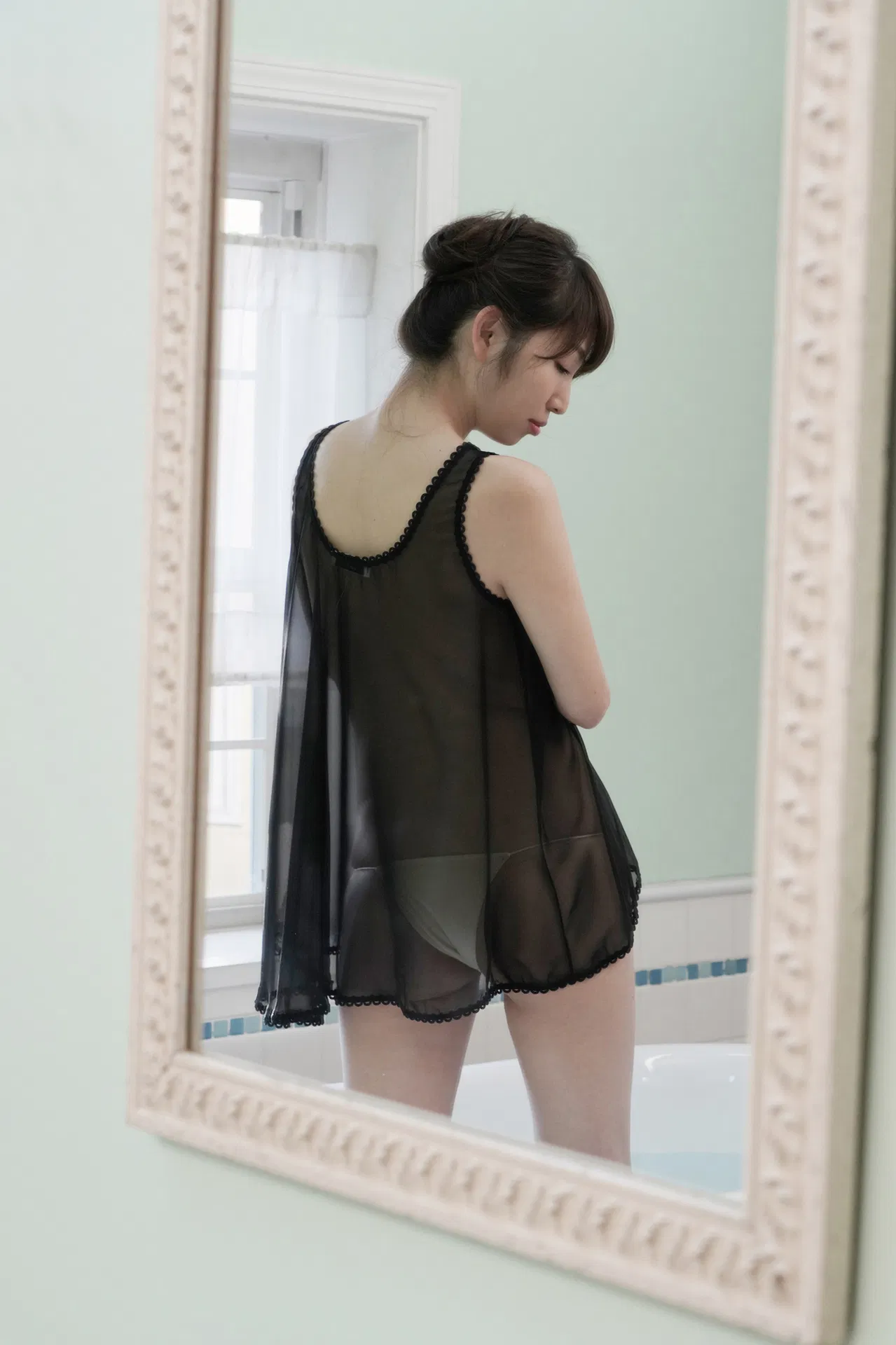 [Photobook] 週刊現代デジタル写真集 塩地美澄「美女アナの昼下がり」