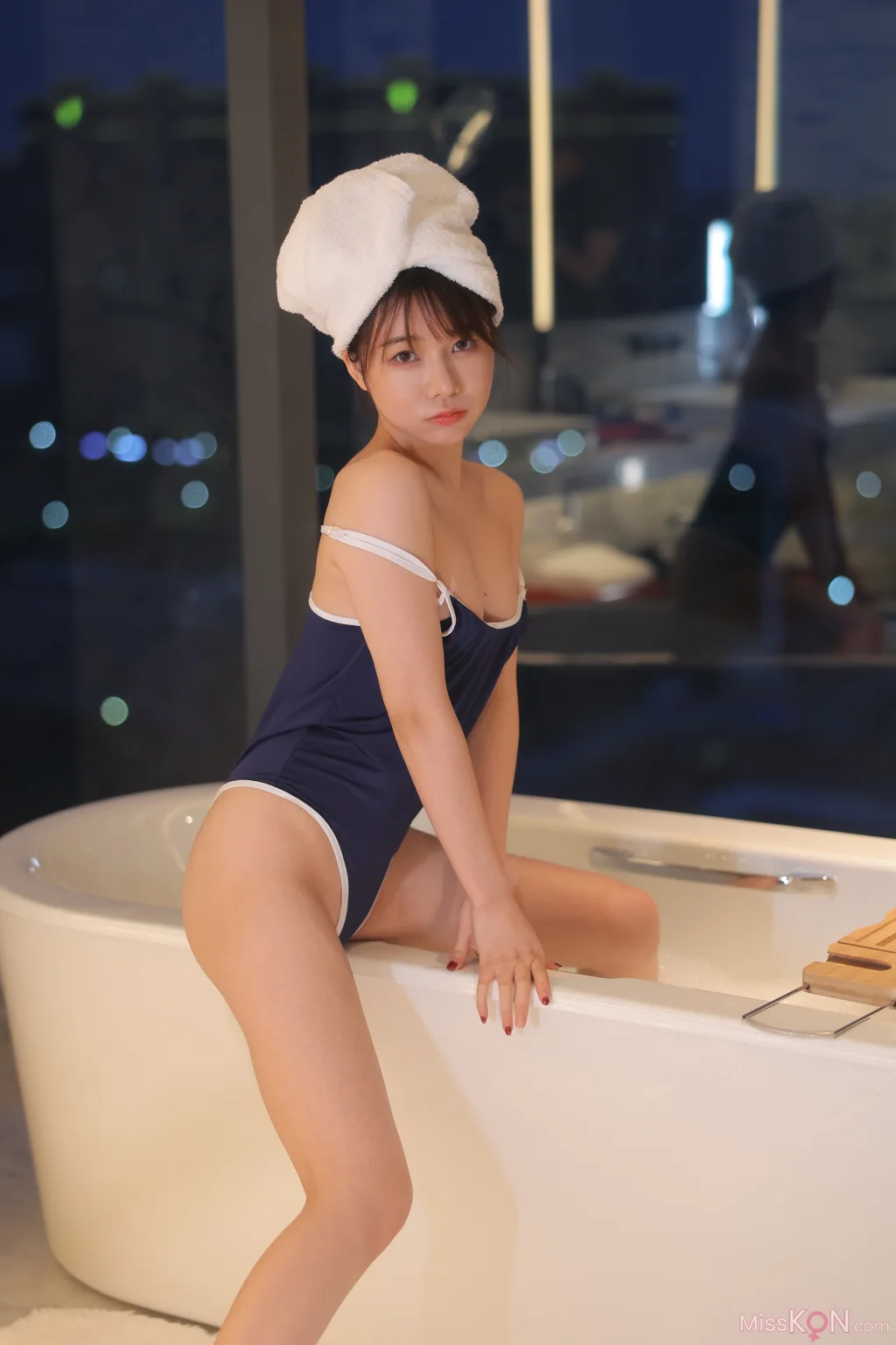 [Private Photoshoot] 绾绾么_ R18 秀人网模特 泡泡浴
