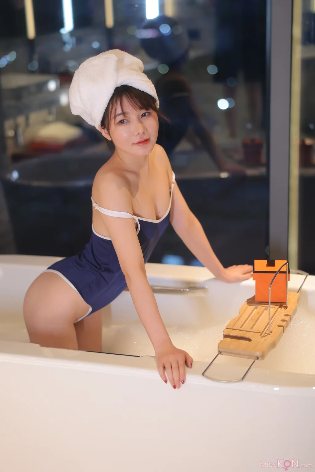 [Private Photoshoot] 绾绾么_ R18 秀人网模特 泡泡浴