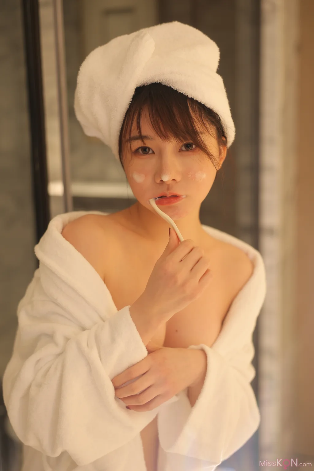[Private Photoshoot] 绾绾么_ R18 秀人网模特 泡泡浴