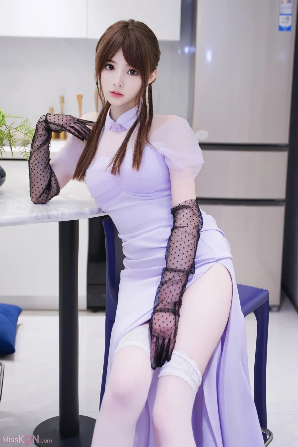 [XR Uncensored] 梦灵儿_ R18 秀人网模特 紫裙白丝大小姐