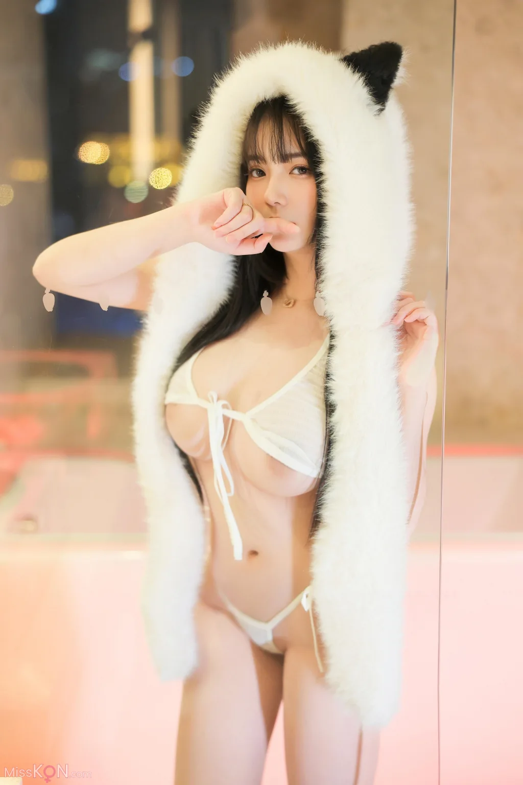 [XR Uncensored] 软情_ R18 秀人网模特 白色小猫咪