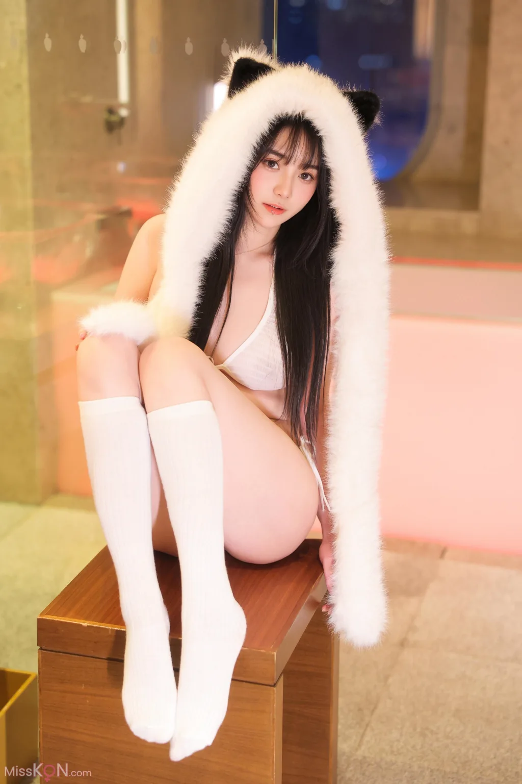 [XR Uncensored] 软情_ R18 秀人网模特 白色小猫咪